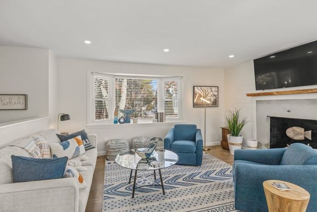 11 Pershing Drive, Falmouth, MA 02536
