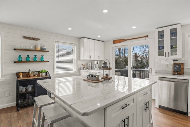 11 Pershing Drive, Falmouth, MA 02536