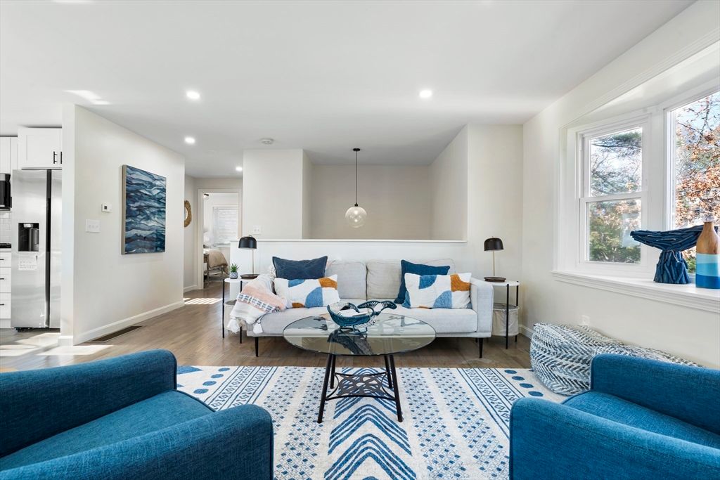 11 Pershing Drive, Falmouth, MA 02536
