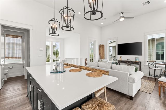 214 Sunset Ave 5, Port Aransas, TX 78373