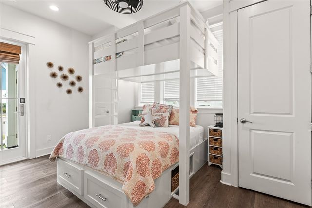 214 Sunset Ave 5, Port Aransas, TX 78373