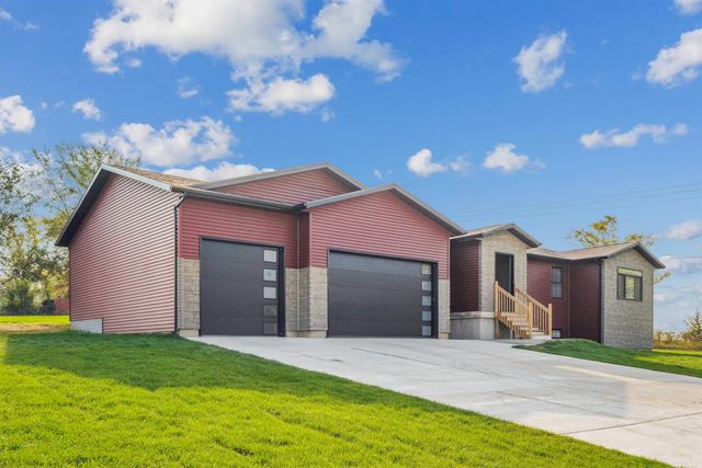 108 Ogden Avenue, Waterloo, IA 50707