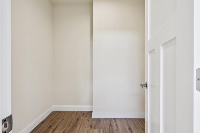 108 Ogden Avenue, Waterloo, IA 50707