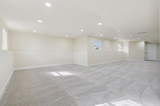 108 Ogden Avenue, Waterloo, IA 50707