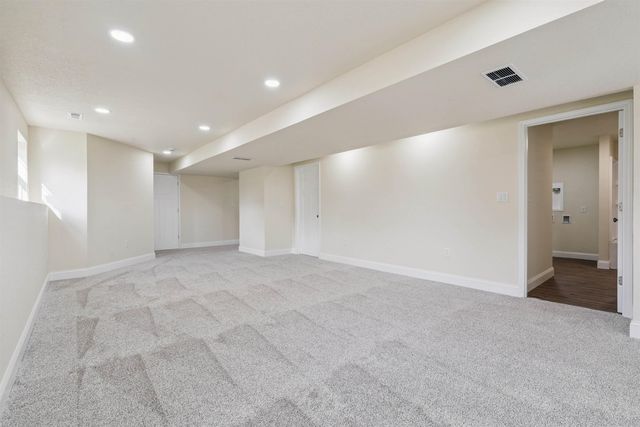 108 Ogden Avenue, Waterloo, IA 50707