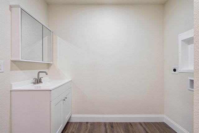 108 Ogden Avenue, Waterloo, IA 50707