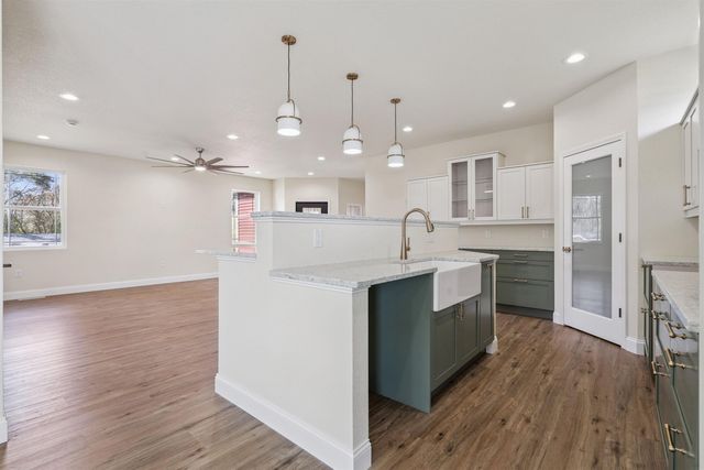 108 Ogden Avenue, Waterloo, IA 50707