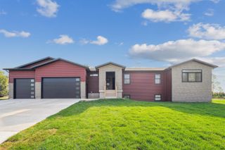 108 Ogden Avenue, Waterloo, IA 50707