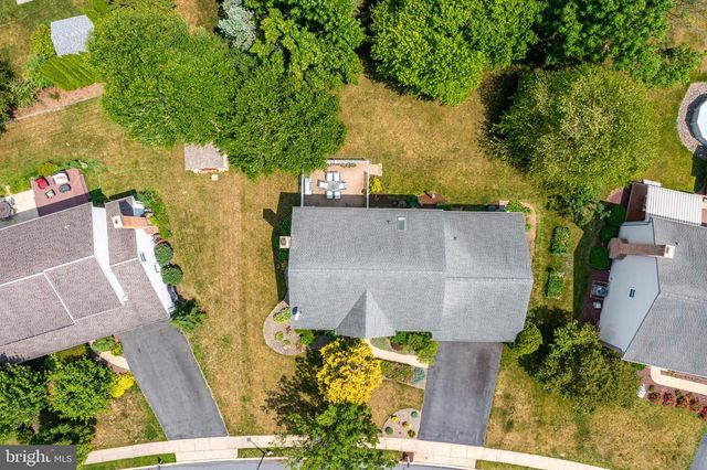 111 STATES AVE, Sinking Spring, PA 19608