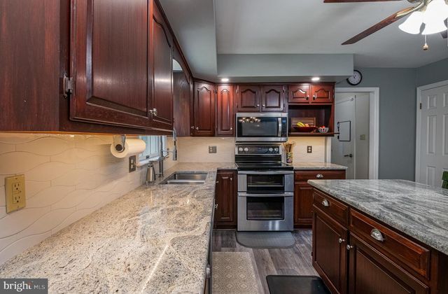 111 STATES AVE, Sinking Spring, PA 19608