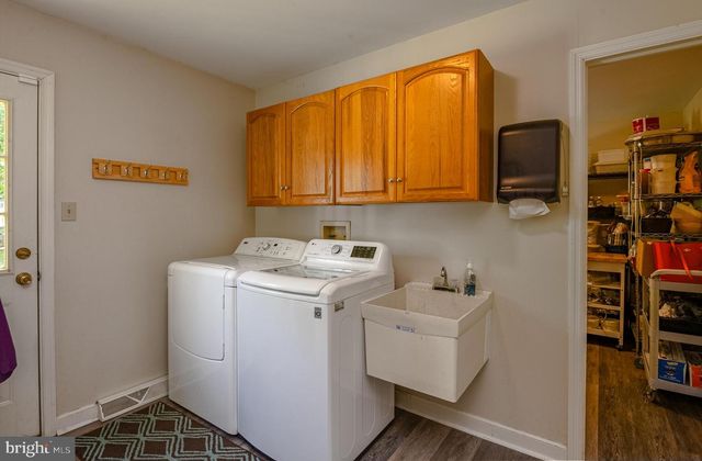 111 STATES AVE, Sinking Spring, PA 19608