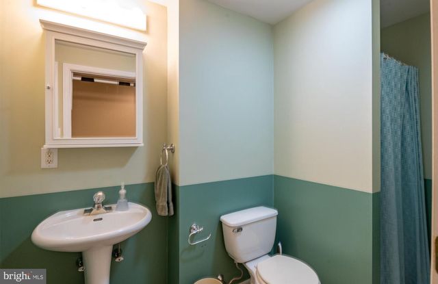 111 STATES AVE, Sinking Spring, PA 19608