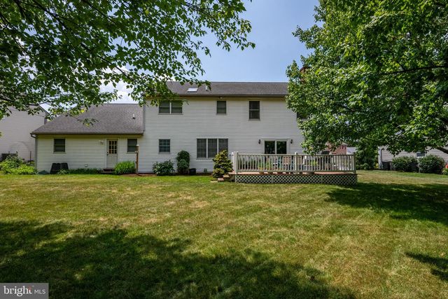 111 STATES AVE, Sinking Spring, PA 19608