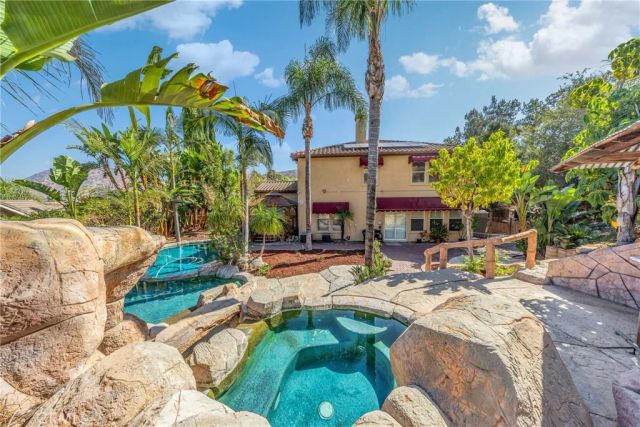 1542 El Paso, Norco, CA 92860