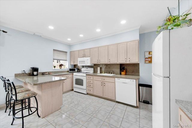 2529 Westervelt Avenue, Bronx, NY 10469