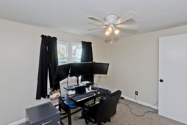78 Glendale St, Chicopee, MA 01020