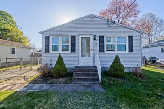 78 Glendale St, Chicopee, MA 01020