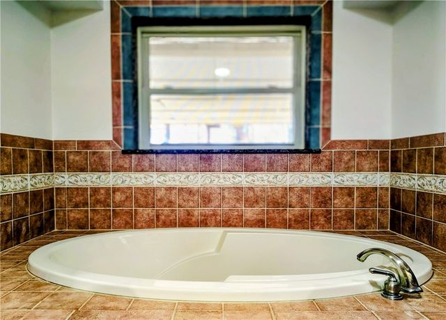 3341 Luper Road, Lowell, AR 72745