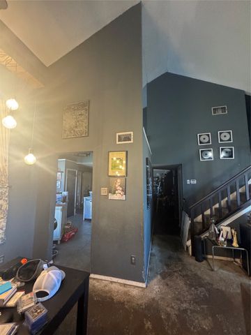 6703 Olivewood Drive, Arlington, TX 76001