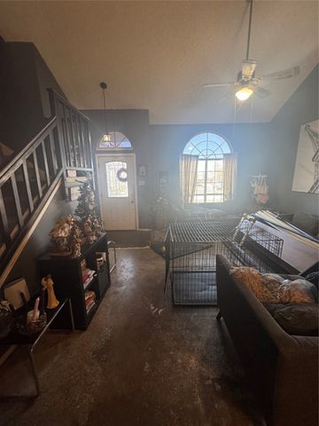 6703 Olivewood Drive, Arlington, TX 76001