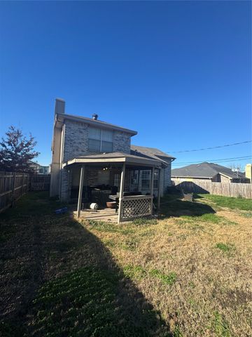 6703 Olivewood Drive, Arlington, TX 76001