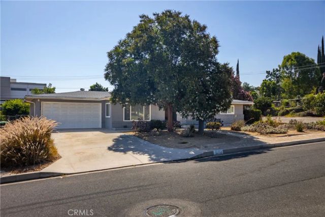 11375 Iris Avenue, Loma Linda, CA 92354