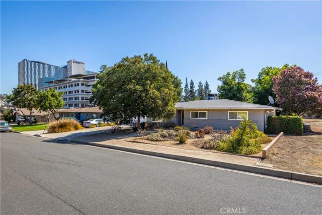 11375 Iris Avenue, Loma Linda, CA 92354