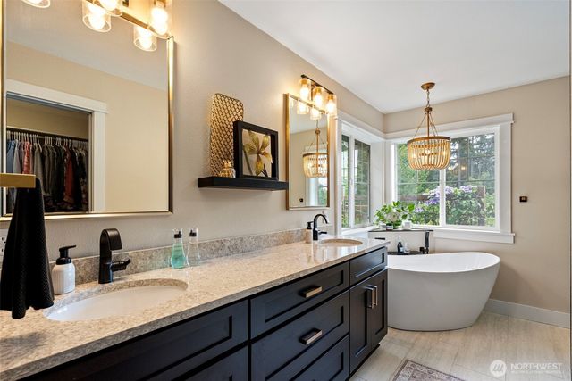 1205 136 Street NW, Gig Harbor, WA 98332