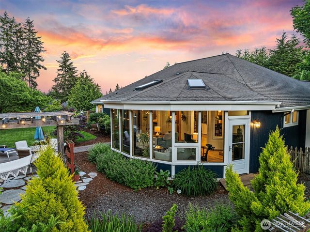 1205 136 Street NW, Gig Harbor, WA 98332