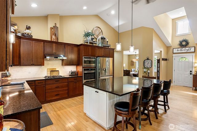 1205 136 Street NW, Gig Harbor, WA 98332