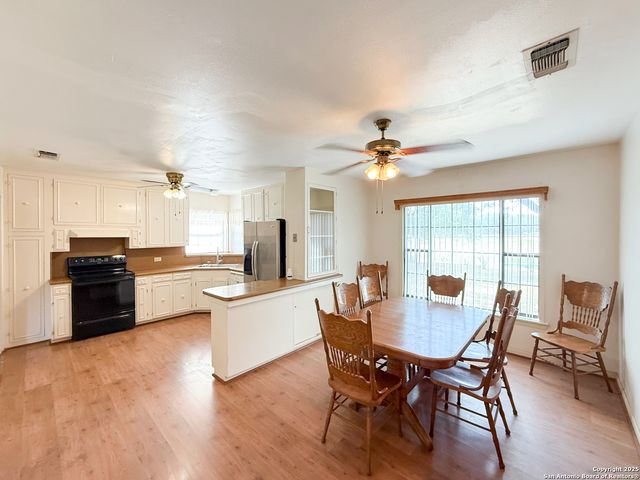 15430 S Main, Lytle, TX 78052