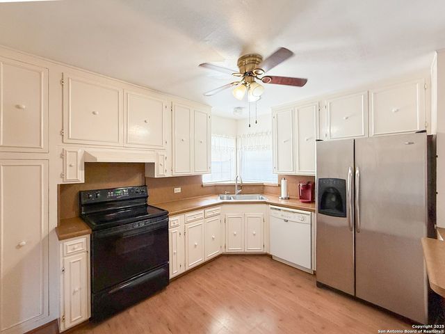 15430 S Main, Lytle, TX 78052