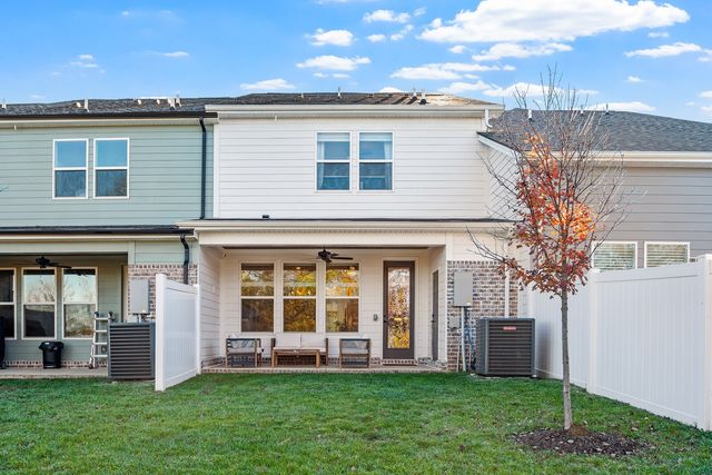 3171 Sassafras Ln, Thompsons Station, TN 37179