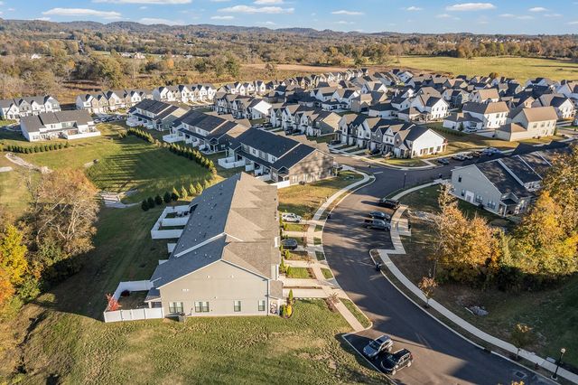 3171 Sassafras Ln, Thompsons Station, TN 37179