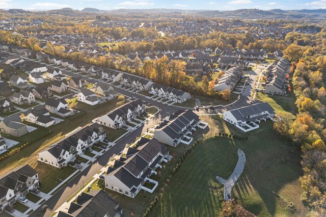 3171 Sassafras Ln, Thompsons Station, TN 37179