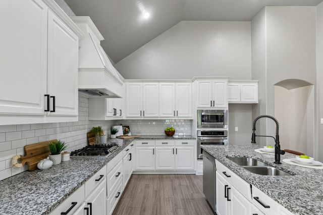 1020 Yarrow Street, Little Elm, TX 75068