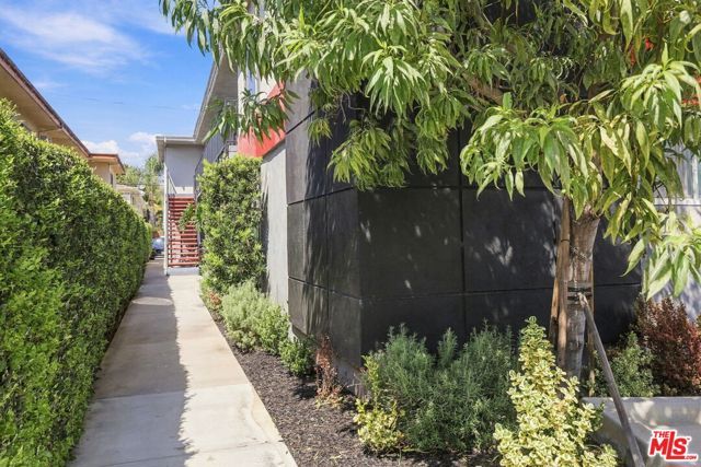 12535 Pacific Avenue, Los Angeles, CA 90066