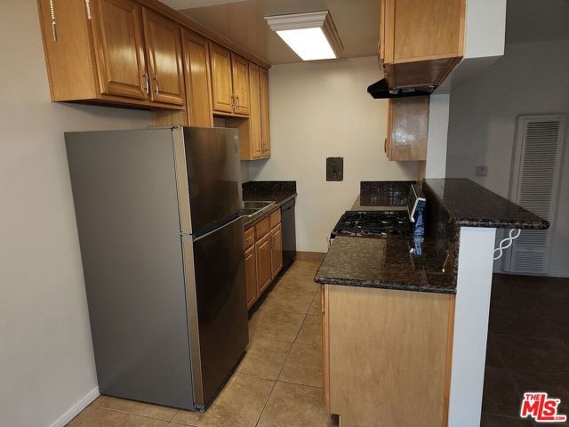 12535 Pacific Avenue, Los Angeles, CA 90066