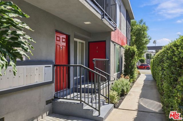 12535 Pacific Avenue, Los Angeles, CA 90066