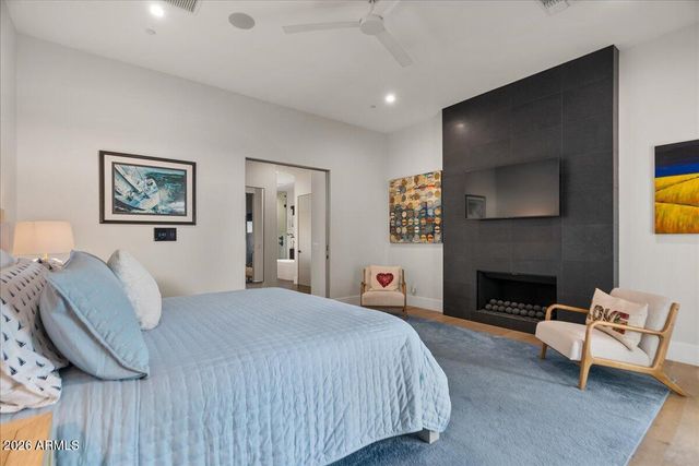 3944 E ROMA Avenue, Phoenix, AZ 85018