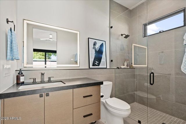 3944 E ROMA Avenue, Phoenix, AZ 85018