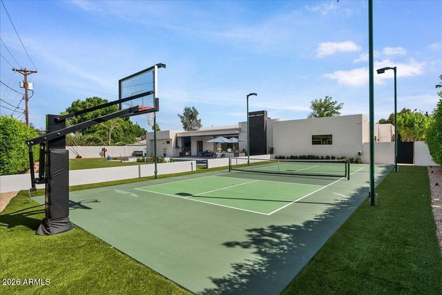 3944 E ROMA Avenue, Phoenix, AZ 85018