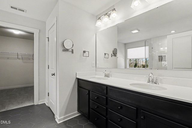 51 E Dentaires Way, Willow Spring, NC 27592