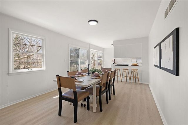 8825 Mcelroy Road, Kansas City, MO 64134