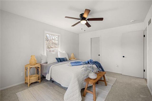 8825 Mcelroy Road, Kansas City, MO 64134