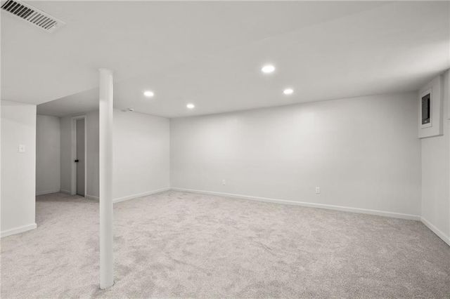 8825 Mcelroy Road, Kansas City, MO 64134