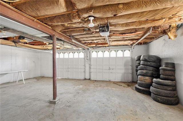 8825 Mcelroy Road, Kansas City, MO 64134