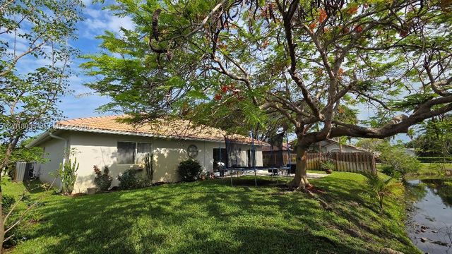 16850 Crestview Ln 0, Weston, FL 33326