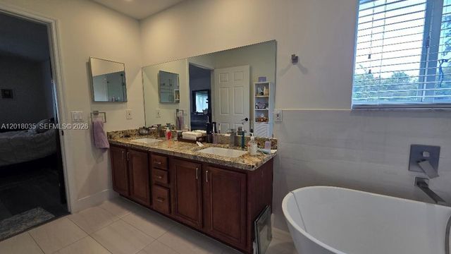 16850 Crestview Ln 0, Weston, FL 33326