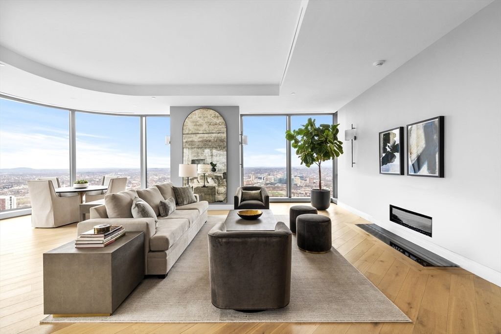 1 Dalton Street 4703/4704, Boston, MA 02115
